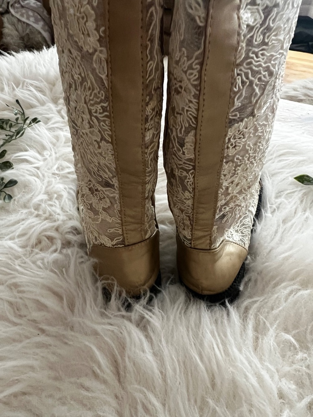 Gramercy Gold Lace Boot Sz 3-4 - Picture 4 of 8